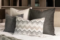 COCOmaison Sierkussens>BeautiQ - Chic kussen 60x60cm - Antraciet