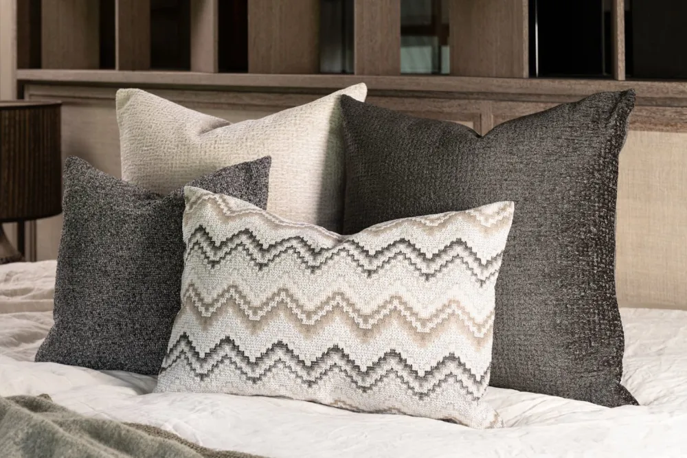 COCOmaison Sierkussens>BeautiQ - Lush kussen 40x60cm - Antraciet