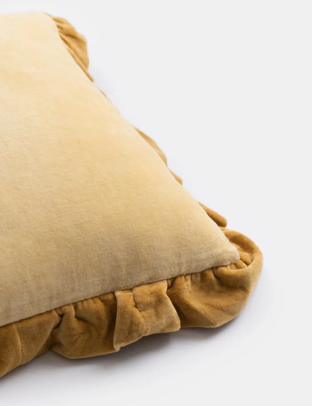 COCOmaison Sierkussens>Neo kussen 43x43cm - Geel